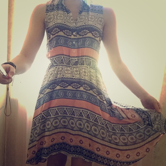 American Rag Dresses & Skirts - 🌸HP Weekend Wear🌸 cute patterned dress Sz S